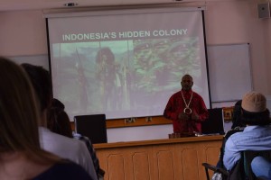 Benny Wenda gives a talk at Sheffield Uni Law school1