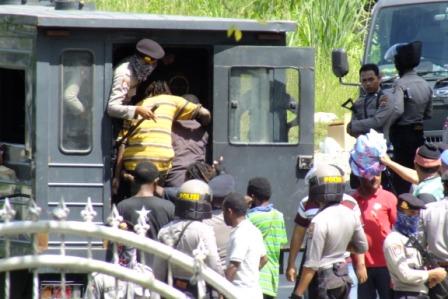 West Papuans being arrested by the Indonesian police today in Jayapura