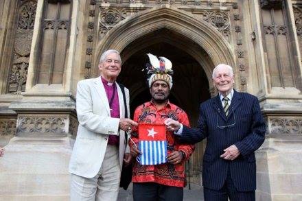 Benny Wenda (centre) meeting with Lord Avebury (right) and Lord Harries (right) at parliament 